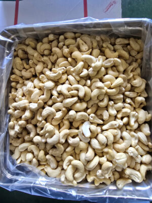 Cashews W180